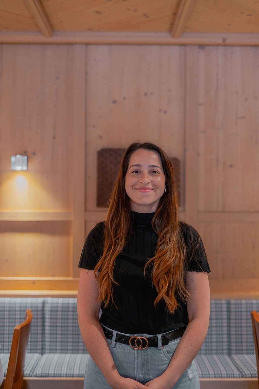 Klaudia - Sonnenschein im Service vom Hotelrestaurant